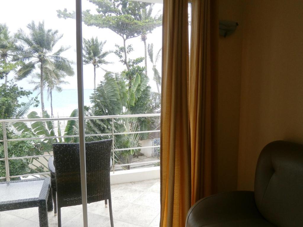 Beachcomber Resort Balabag  Экстерьер фото
