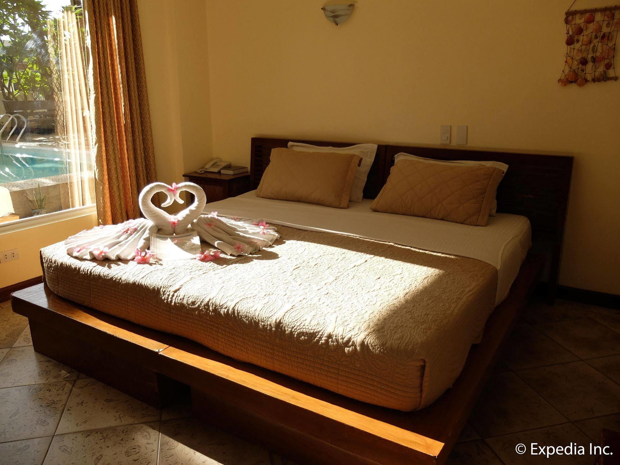Beachcomber Resort Balabag  Экстерьер фото